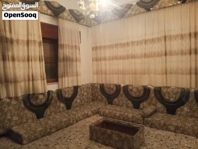 جلسه للبيع نظيفه امورها طيبة السعر 300 2