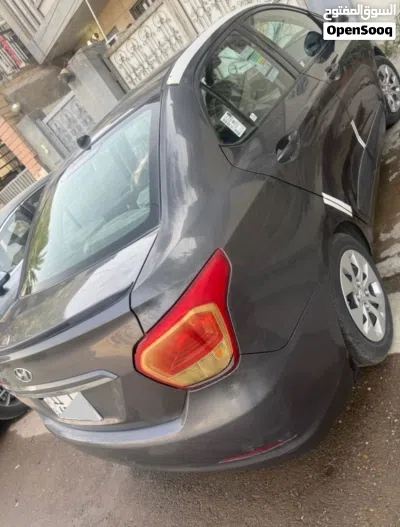 Hyundai i10 Standard 4