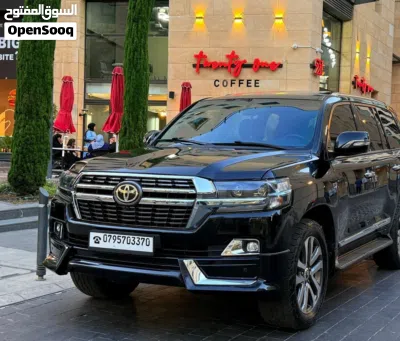 Toyota Land Cruiser VXR 4