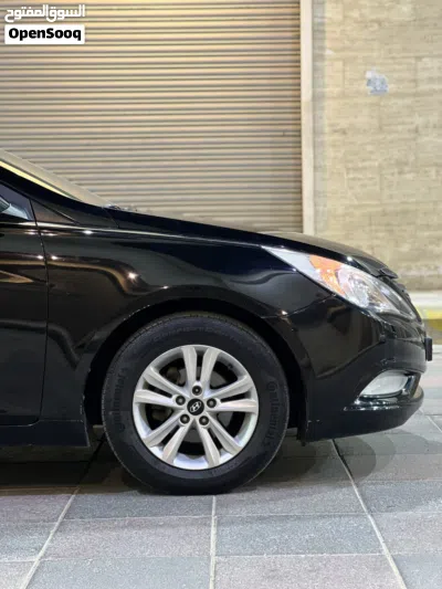 Hyundai Sonata Limited 4