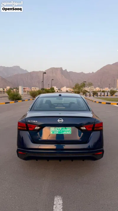 Nissan Altima S 4