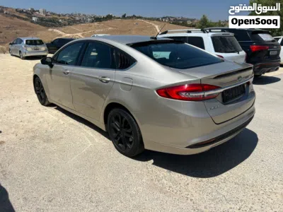 Ford Fusion SE 2