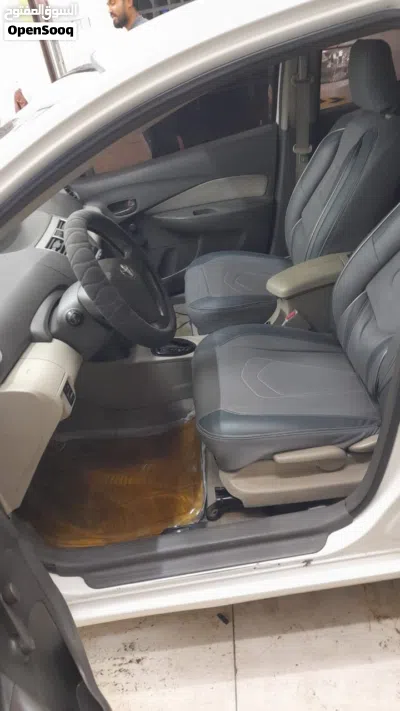 Toyota Yaris SE 2