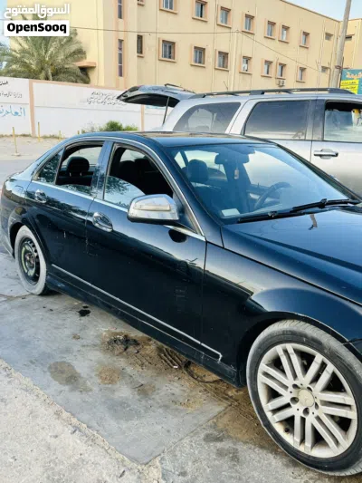 مرسيدس بنز الفئة-C C 300 4