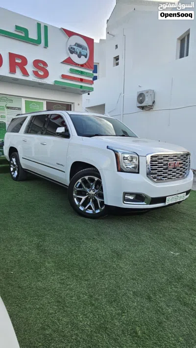 GMC Yukon XL 4