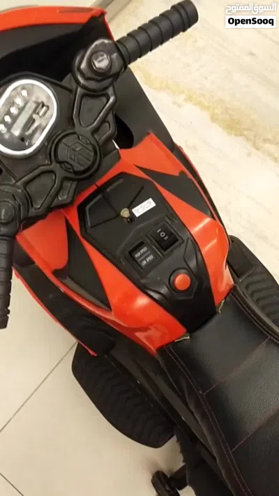 سكوتر ودراجة كهربائية ودراجة بثلاث عجلات 3