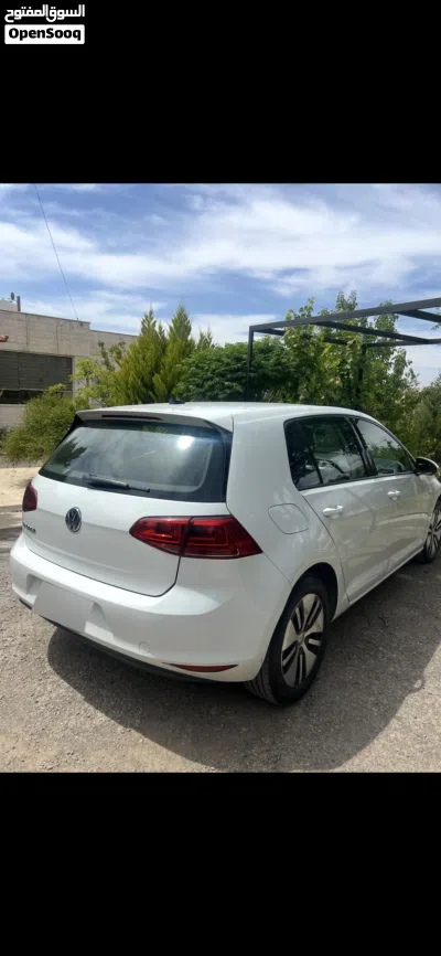 Volkswagen Golf E-Golf 2