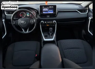 Toyota RAV 4 XLE 3