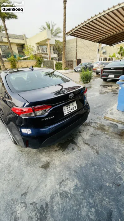 Toyota Corolla LE 4