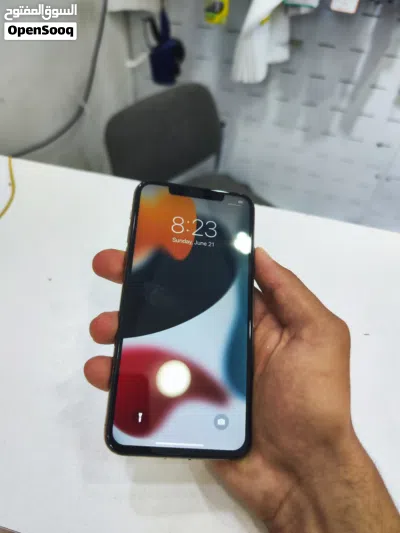 ايفون 11بروماكس 4