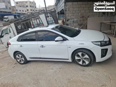Hyundai Ioniq Standard 2