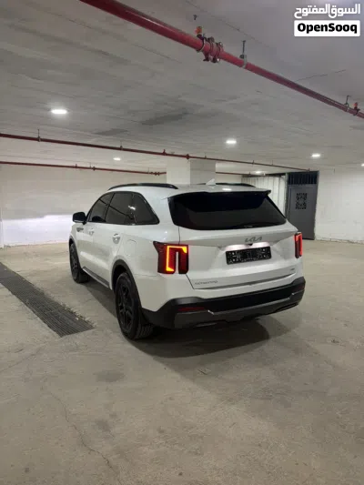 كيا سورينتو Standard 4