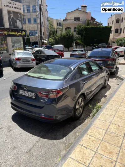 كيا اوبتيما Standard 2