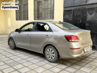 كيا بيجاس Standard 4