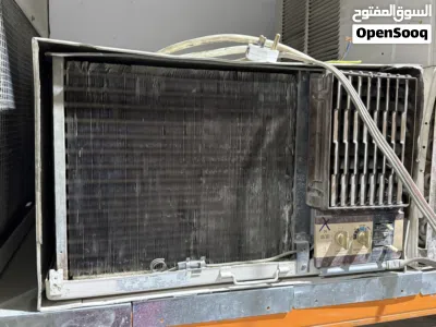 National window Ac in good working condition 4