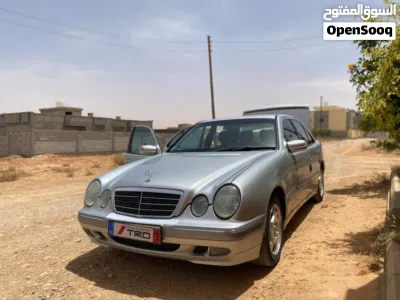 Mercedes Benz E-Class E 200 2