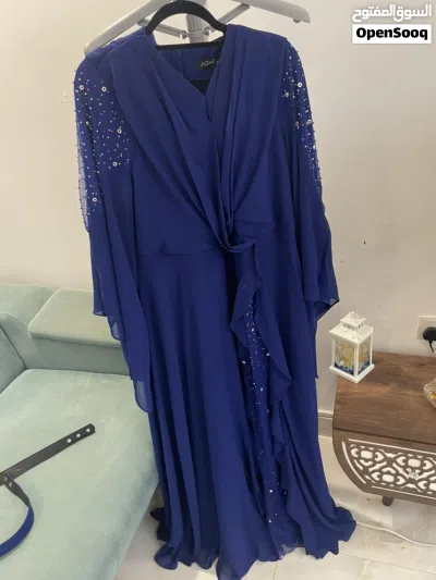 فستان سهرة ازرق لبسة واحده بس شبة جديد 2