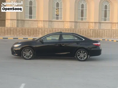 Toyota Camry SE 2