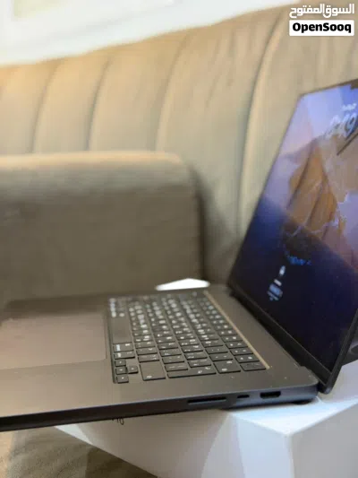 للبيع: MacBook Pro 16 إنش M3 Max أخو الجديد بالكرتونة السعر: 12,000 ريال (قابل للتفاوض) 4