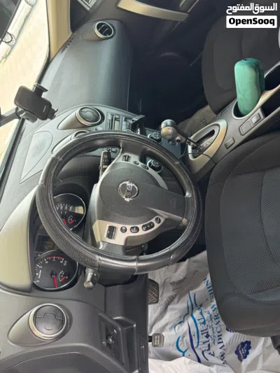 Nissan Rogue Standard 4