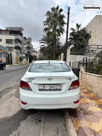 Hyundai Accent Standard 4