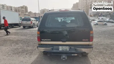 GMC Yukon SLE 2