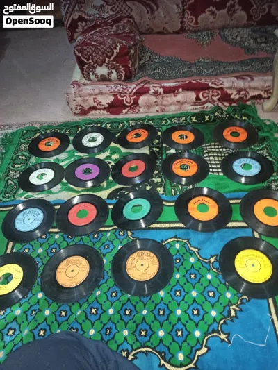 اسطوانات للبيع قديمه تراث يمني معا جهاز التشغيل الاسطوانات البيع الكمية كاملة النوع القديم 18شريط 3