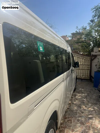 Toyota Hiace Cargo 4