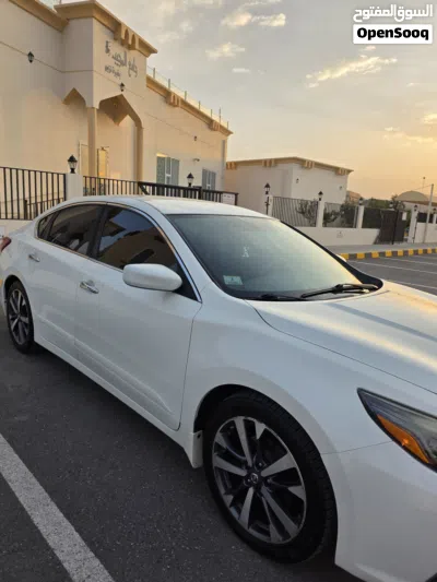نيسان التيما SR 4