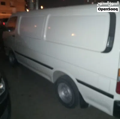 Toyota Hiace Cargo 4