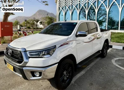 Toyota Hilux GLX 2