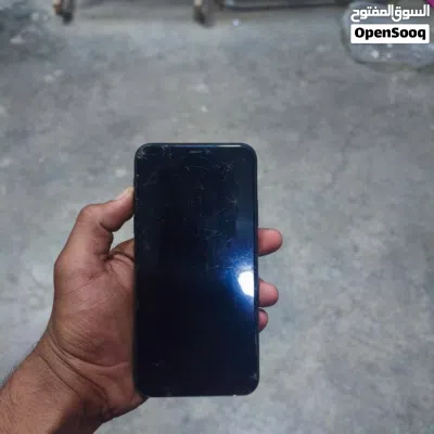 ايفون 11برو ماكس ذاكره 256 يدعم شريحتين مبدل بطاري الكلاسه مفطره 2