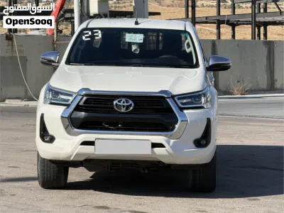 Toyota Hilux SR5 3