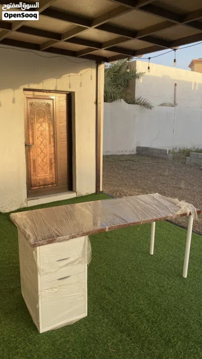 طاولة ALEX جديدة 2