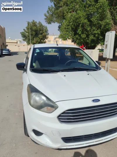 فورد فيجو Standard 4
