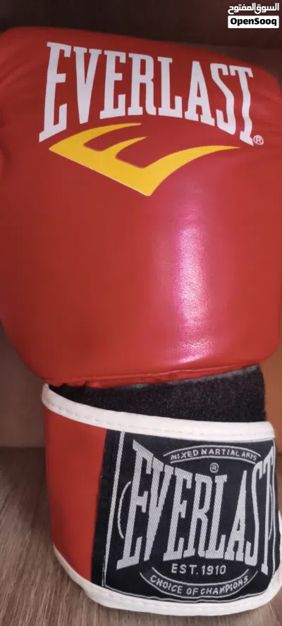 للبيع قفازات ملاكمة من ماركة Everlast العالمية المعروفة 4
