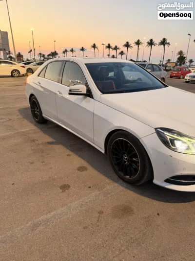 Mercedes Benz E-Class E 300 2