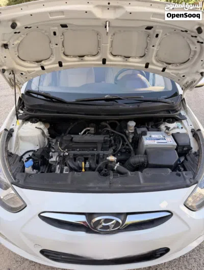 Hyundai Accent Standard 4