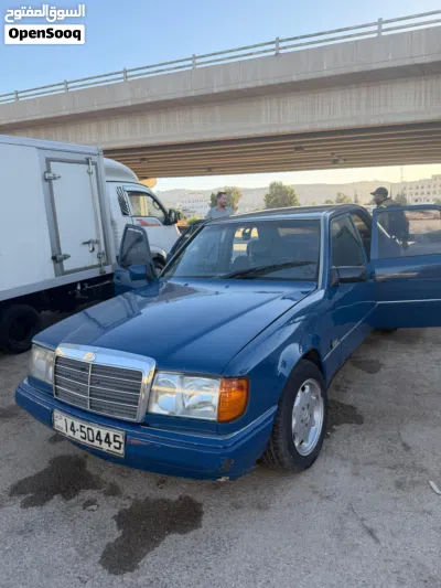 Mercedes Benz E-Class E 200 3