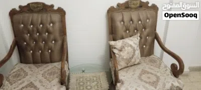 طقم كنب لون بني وبيج للبيع 4