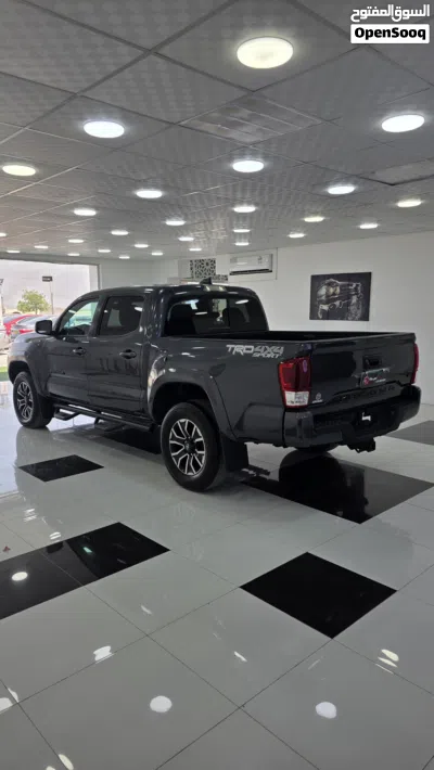 Toyota Tacoma SR5 3
