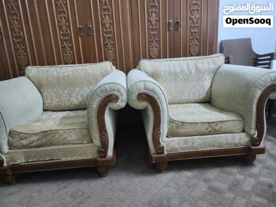 طقم كنب بحاله جيده جدا 2