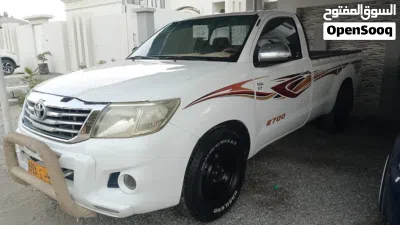 Toyota Hilux SR5 2