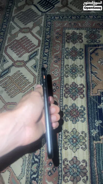 ايفون XR عرطه 3