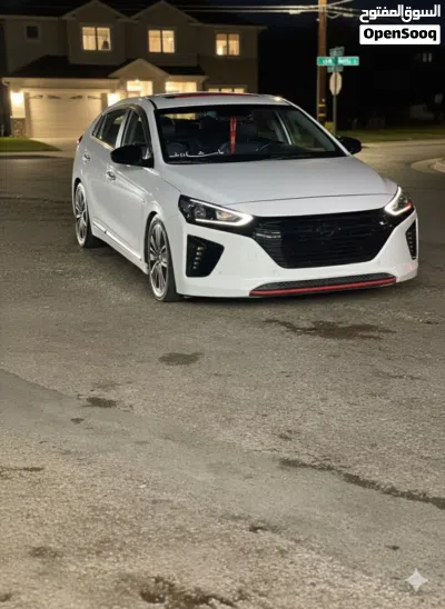 Hyundai Ioniq Standard 4