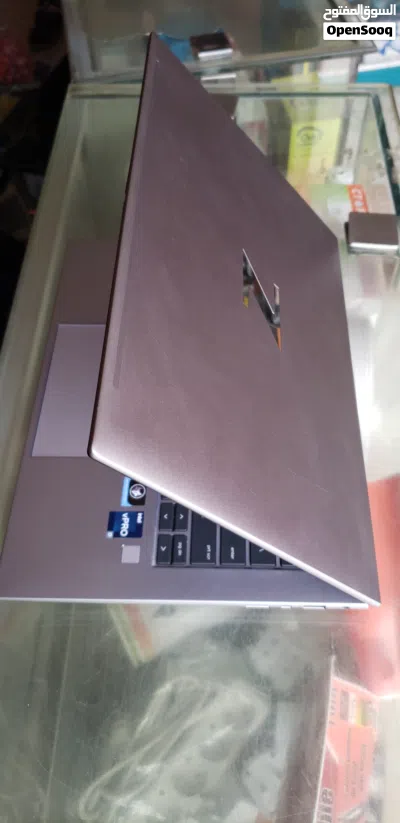 الاسطورة والاول في اليمن جهاز HP ZBOOK الجيل 12 (Workstation) 3