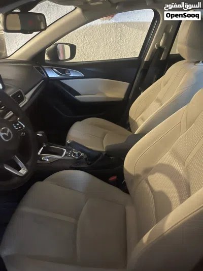 Mazda 3 Standard 4