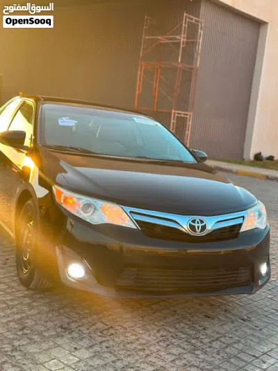 Toyota Camry GLE-X 3