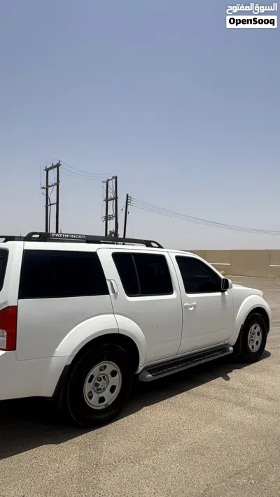 Nissan Pathfinder SV 3