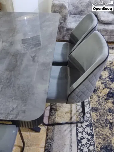 ميز طعام للبيع 3